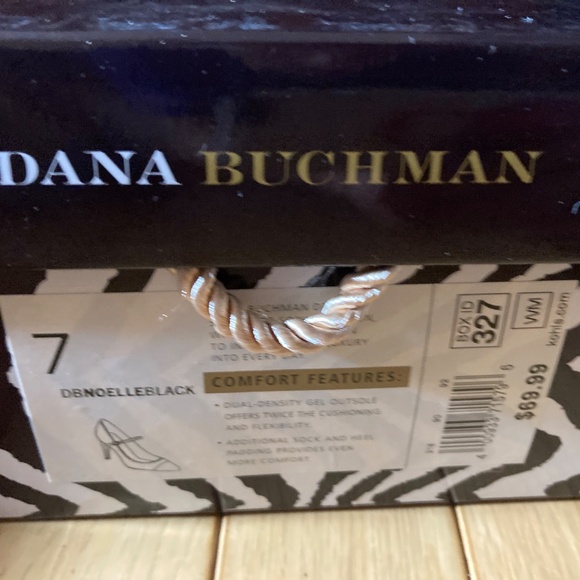 Dana Buchman Black and White Maryjane Pumps Sz 7 - Picture 3 of 4